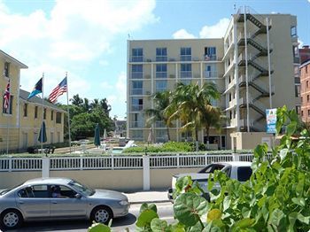 Holiday Inn Express & Suites ナッソー エクステリア 写真